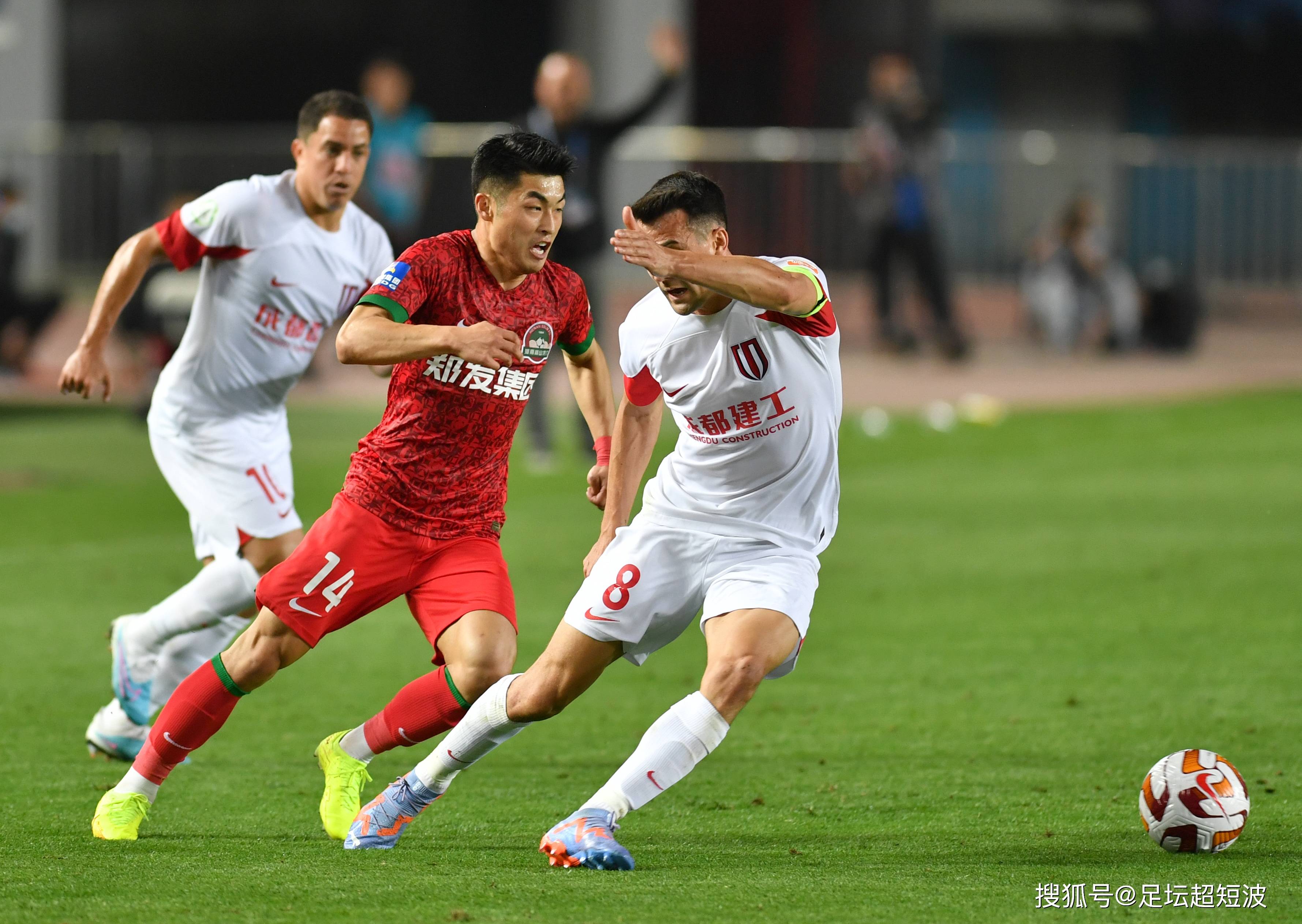 而是细节层 而是细节层